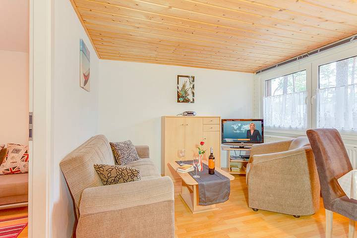 Bungalow für 9 Personen, mit Terrasse in Baabe - 4