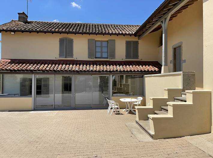 Gîte pour 10 personnes, avec terrasse
