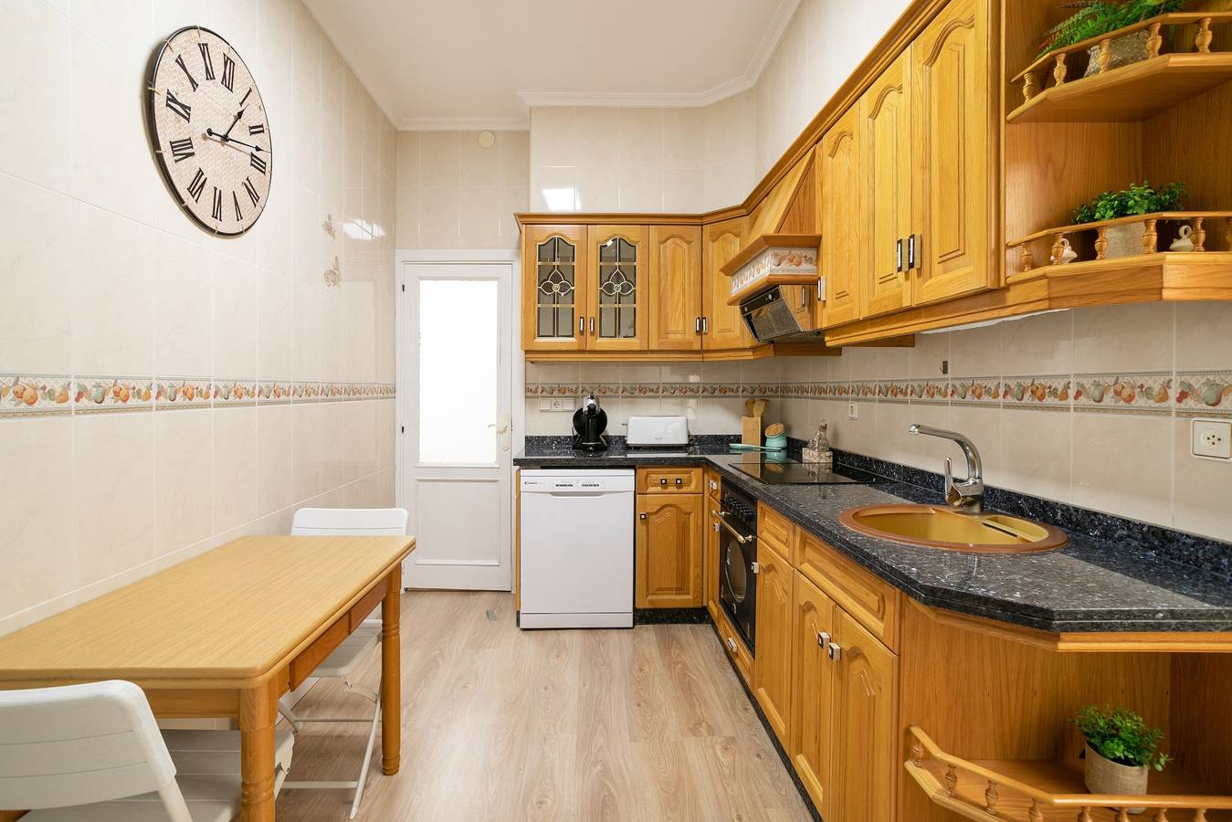 Vacation Home "Casa Ilusion" with Private Terrace & Wi-Fi in Agost, Alicante Province