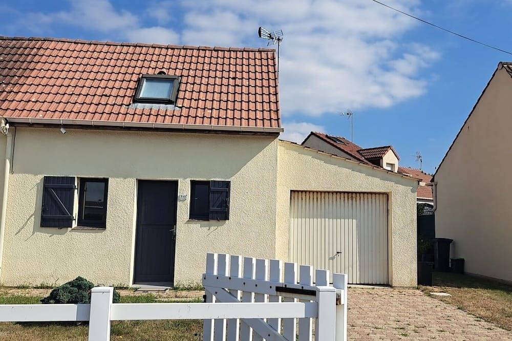 Camiers house in Sainte Cécile Plage, Camiers