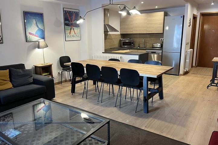 Maison pour 9 personnes, avec piscine et balcon à Formigal (Ski)