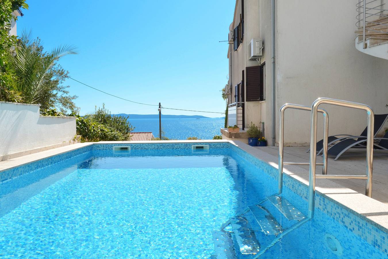 Entire apartment, One bedroom apartment with terrace and sea view Seget Vranjica, Trogir A-4284-b in Seget Vranjica, Split-Dalmatia