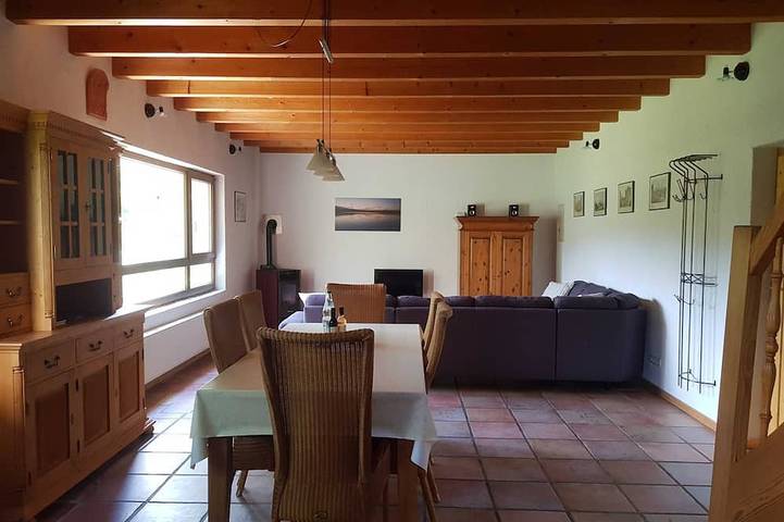 Ferienwohnung für 6 Personen, mit Terrasse und Garten in Obersulm