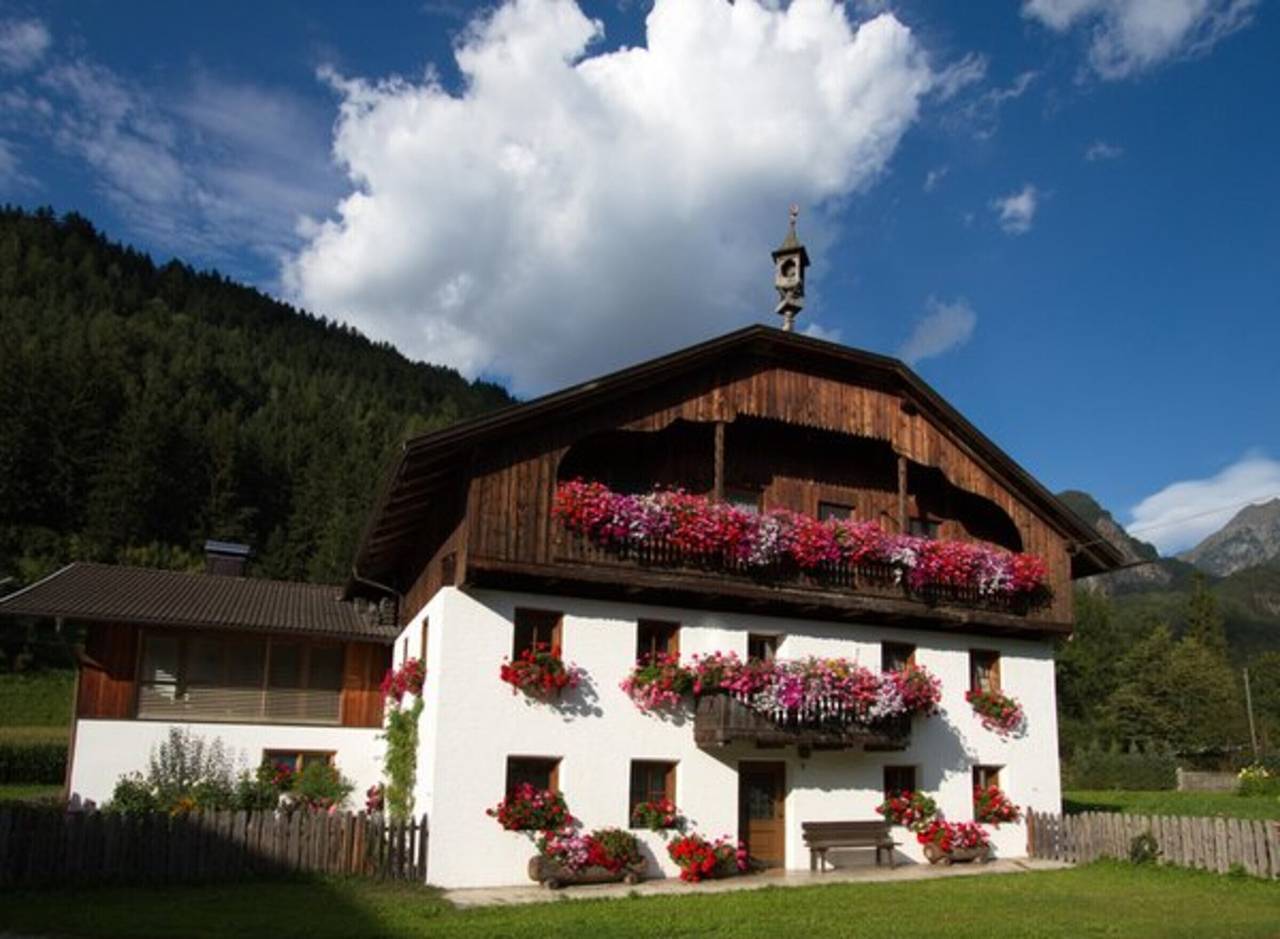 Ganze Wohnung, Ferienwohnung 'Loderhof Sternenhimmel' mit Bergblick, Gemeinschaftsgarten und Wi-Fi in Sand in Taufers, Kronplatz