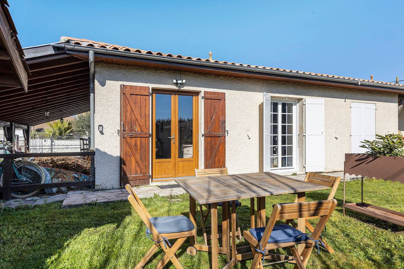 Casa vacacional en Ludon-Médoc, a las puertas de Burdeos - Terraza privada y Wi-Fi in Ludon-Médoc, Parque natural regional del Médoc