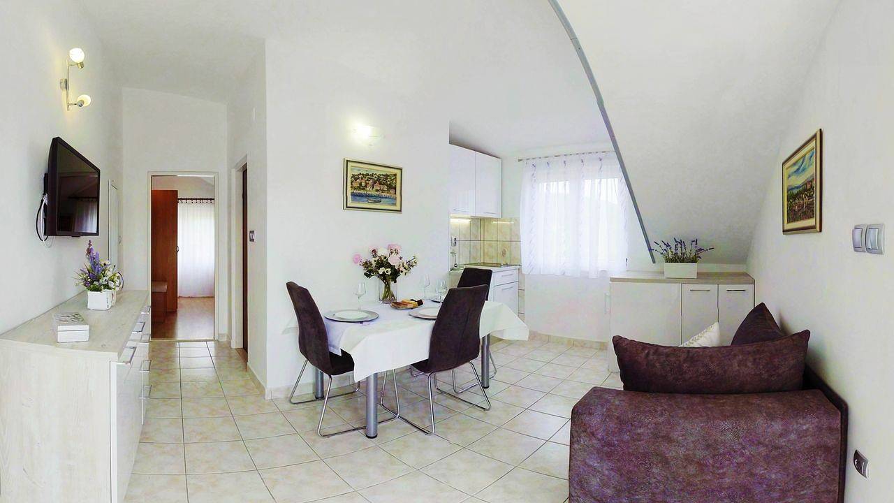 Ganze Ferienwohnung, Ferienwohnung für 3 Personen (35 m²) in Vis in Vis Stadt, Vis