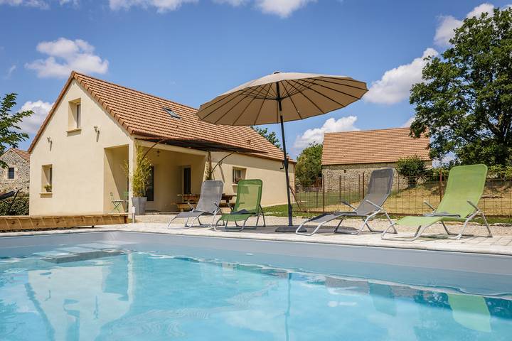 Gîte pour 5 personnes, avec piscine à Salviac