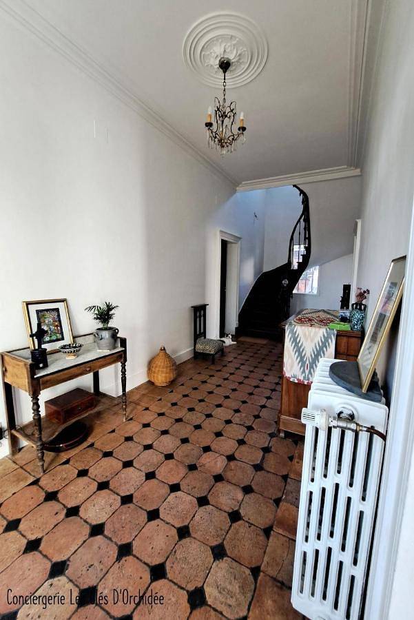 Location de vacances pour 8 personnes, avec jardin à Allonnes - 2