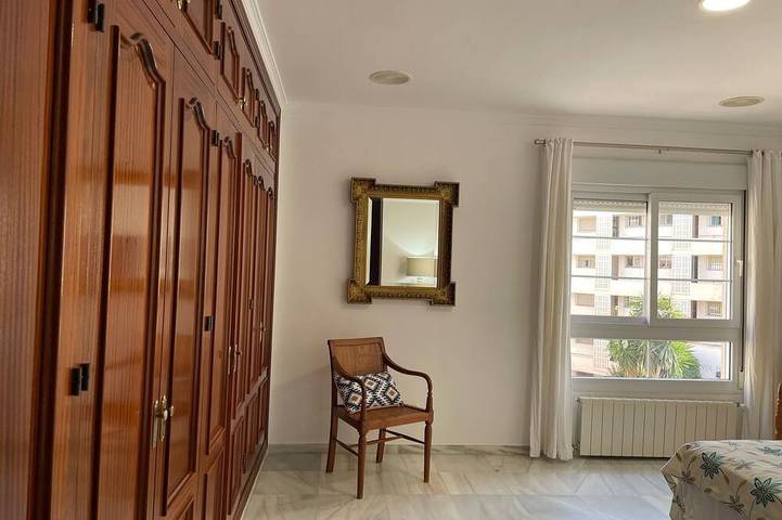Appartement entier, Confort, emplacement de choix, Wifi & climatisation. in Playa Carabeíllo, Nerja