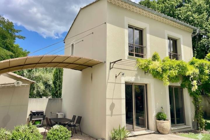 Ferienhaus für 4 Personen, mit Pool und Terrasse sowie Garten, kinderfreundlich