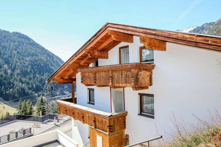 Ferienhaus für 10 Personen, mit Balkon/Terrasse und Terrasse