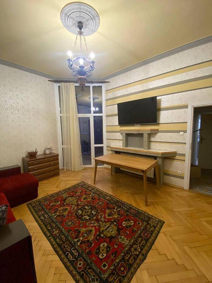 Ferienwohnung für 4 Personen, mit Balkon und Terrasse in Lemberg