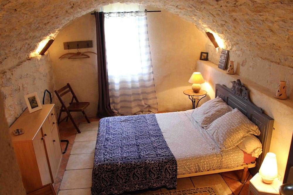 Gîte étoilé avec piscine à la campagne in Saint-Chels, Quercy