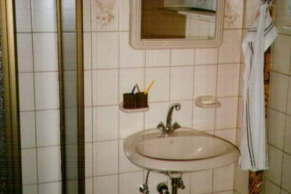 Ganze Wohnung, Mit eigener Terrasse in Küstelberg, Medebach