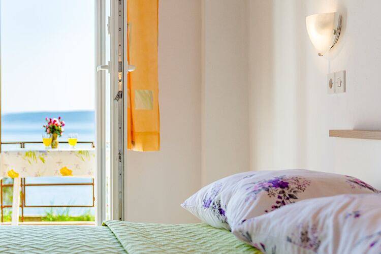 Ganze Wohnung, Rooms Sani - Double Room with Terrace and Sea View (S3) in Brela, Makarska Riviera