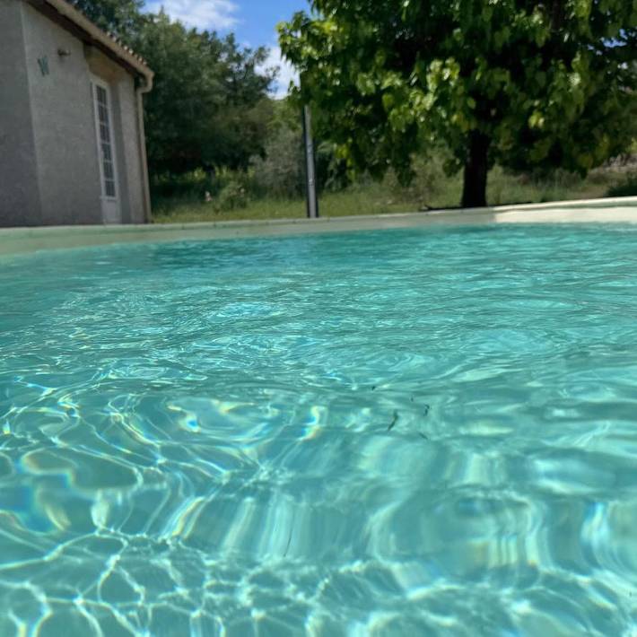 Location de vacances pour 6 personnes, avec jardin ainsi que piscine et terrasse à Chandolas - 4