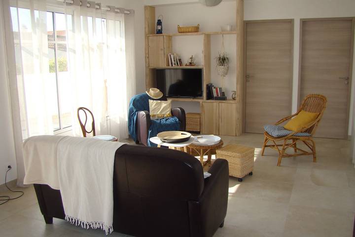 Gîte pour 7 personnes, avec terrasse et jardin en Vendée - 3