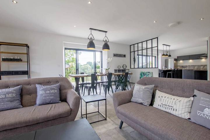 Gîte pour 10 personnes, avec jardin à Ploeren - 3