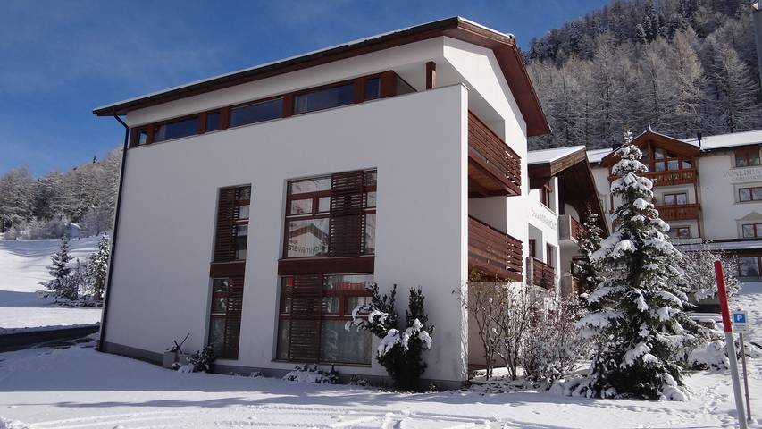 Ferienwohnung für 2 Personen, mit Sauna und Balkon sowie Garten in Samnaun