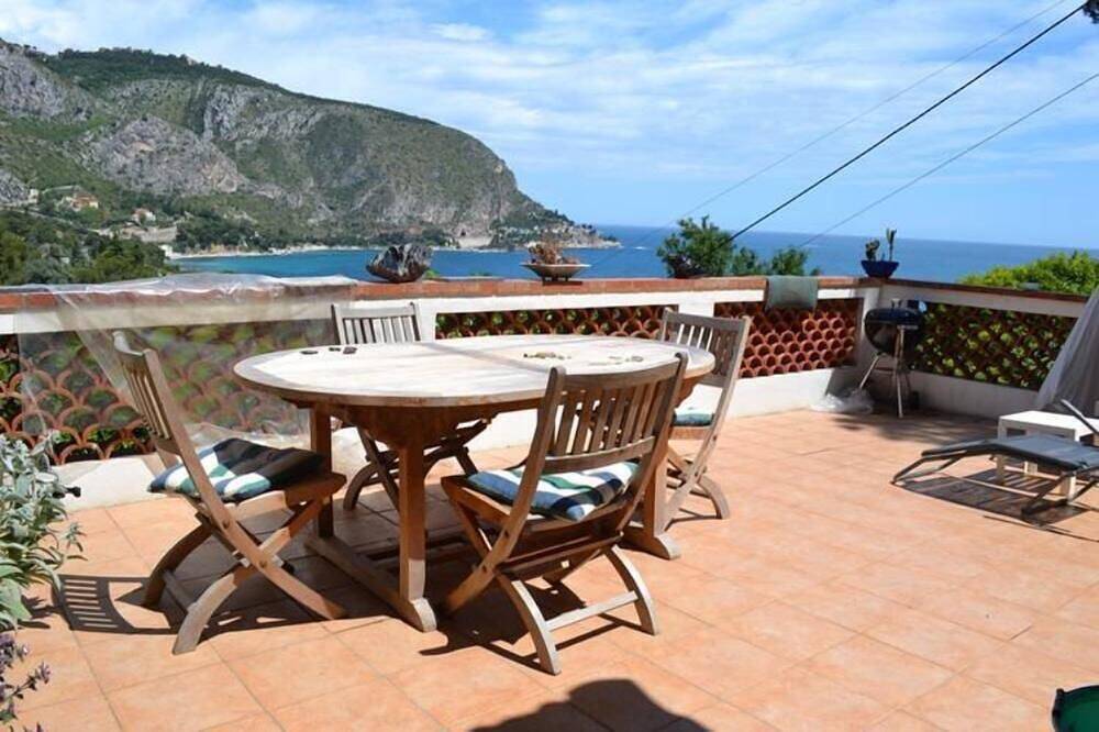 Ganze Wohnung, Zwischen Monaco und St. Jean Cap Ferrat, Eze bord de Mer, 200 m vom Strand entfernt in Èze, Nizza und Umgebung