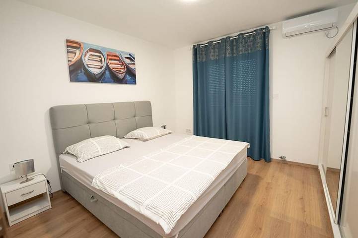 Ganze Wohnung, 3-Zimmer-Ferienwohnung mit Pool Zmijavci, Zagora in Imotski, Makarska Riviera