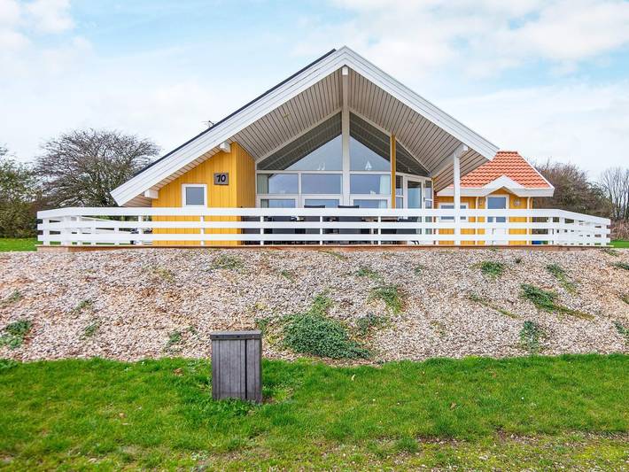 Ferienhaus für 6 Personen, mit Whirlpool und Terrasse sowie Garten und Sauna in Nordborg