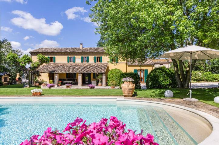 Villa per 12 persone, con Giardino e Piscina a Pesaro