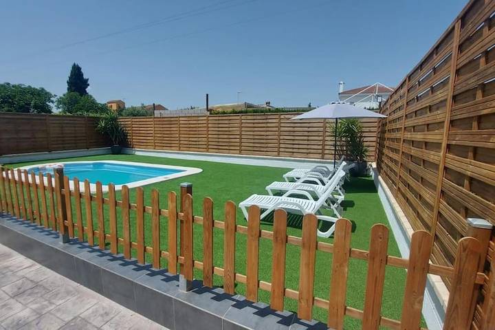 Ferienhaus für 10 Personen, mit Garten und Pool - 1
