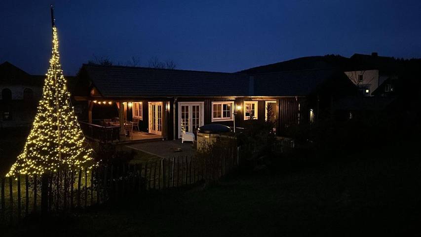 Chalet für 10 Personen, mit Whirlpool und Garten in Medebach