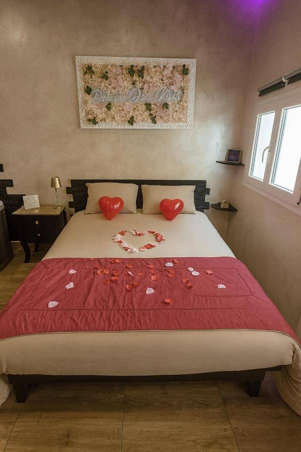 Gîte pour 2 personnes, avec terrasse et jacuzzi à Vitrolles - 4