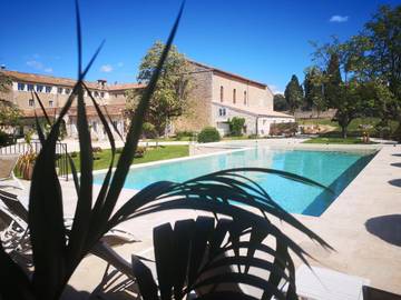 Hôtel pour 2 personnes, avec jardin ainsi que vue et piscine à Vagnas