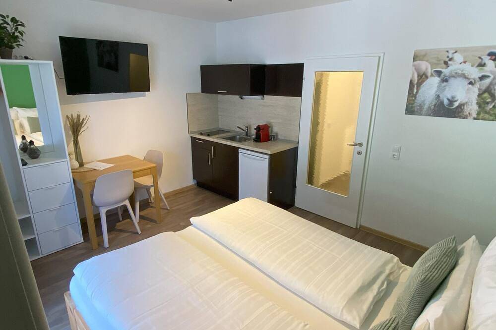 Ganze Wohnung, Studio mit Balkon  - Wolf & Schaf Apartments in Salzkammergut-Berge, Sankt Gilgen