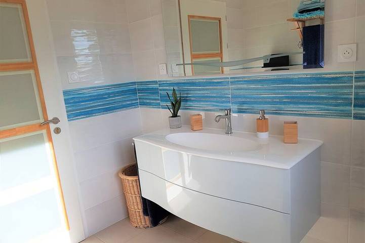 Location de vacances pour 4 personnes, avec terrasse et jardin à Nézignan-l'Évêque - 4