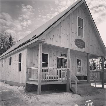 Log Cabin for 6 Guests in Greenville (ME), Moosehead Lake, Picture 3