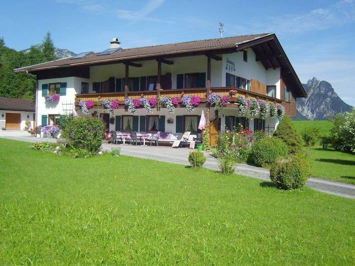 BnB für 2 Personen, mit Balkon und Terrasse sowie Garten und Ausblick in Bischofswiesen