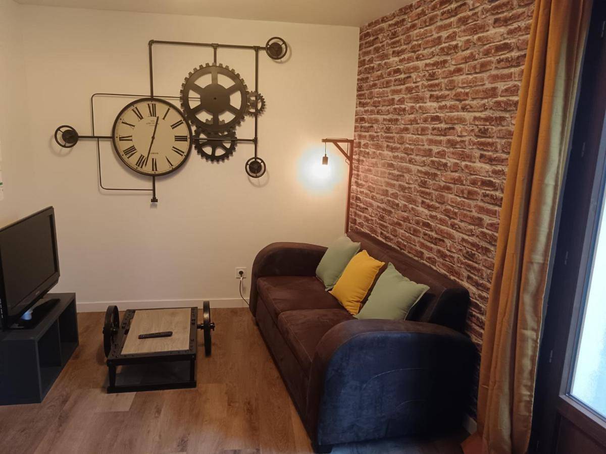 Appartement entier, Loft La Fabrique - Wifi Hd - Télé - Clim in Sainte-Livrade-sur-Lot, Quercy