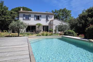 Gîte pour 8 personnes, avec jardin à Mirabeau
