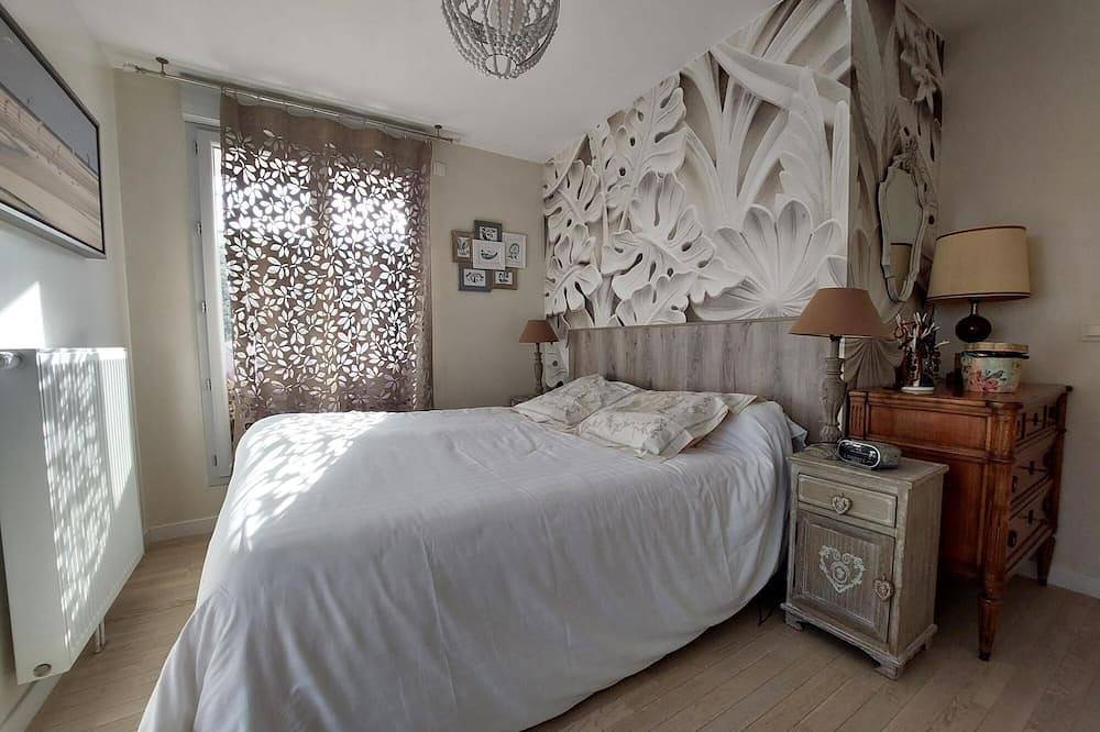 Appartement entier, Very bright terrace apartment with secured parking in Châtenay-Malabry, Hauts-de-Seine