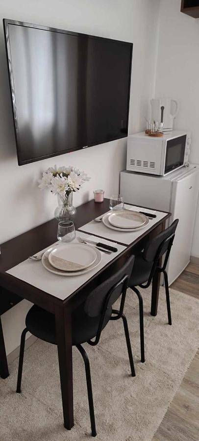 Appartement de vacances entier, Double Room with Garden View in Sainte-Geneviève-des-Bois, Essonne