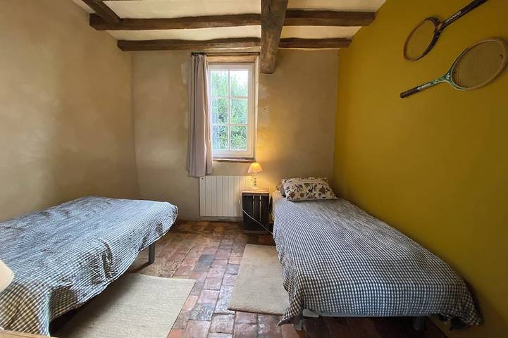 Bernard's self-catering cottage in the heart of the Perche! in Eperrais, Parc naturel régional du Perche