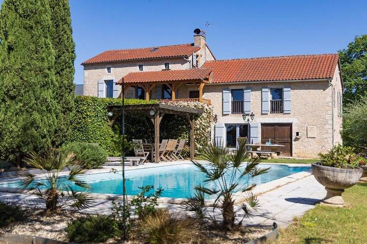 Maison de vacances pour 12 personnes, avec piscine à Gramat