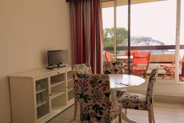 Gîte pour 4 personnes, avec piscine et terrasse dans Plage De La Balette Collioure