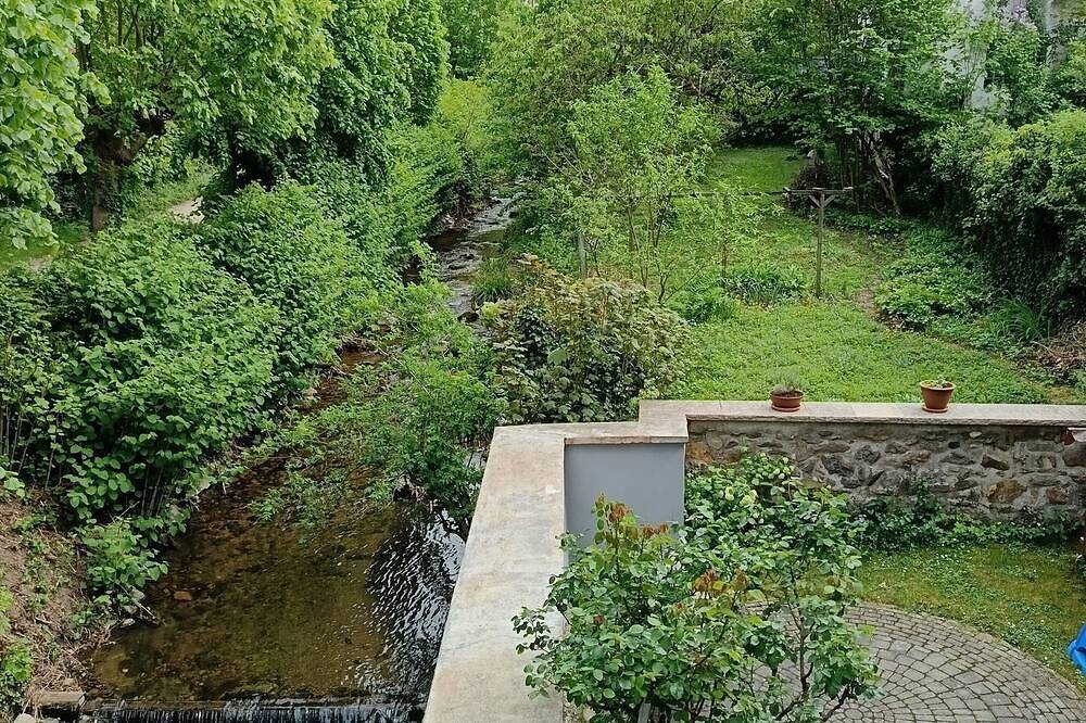 House by the stream, foto 13
