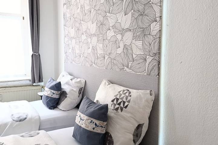Ganze Wohnung, **Monappart ** in Gera, Ostthüringen
