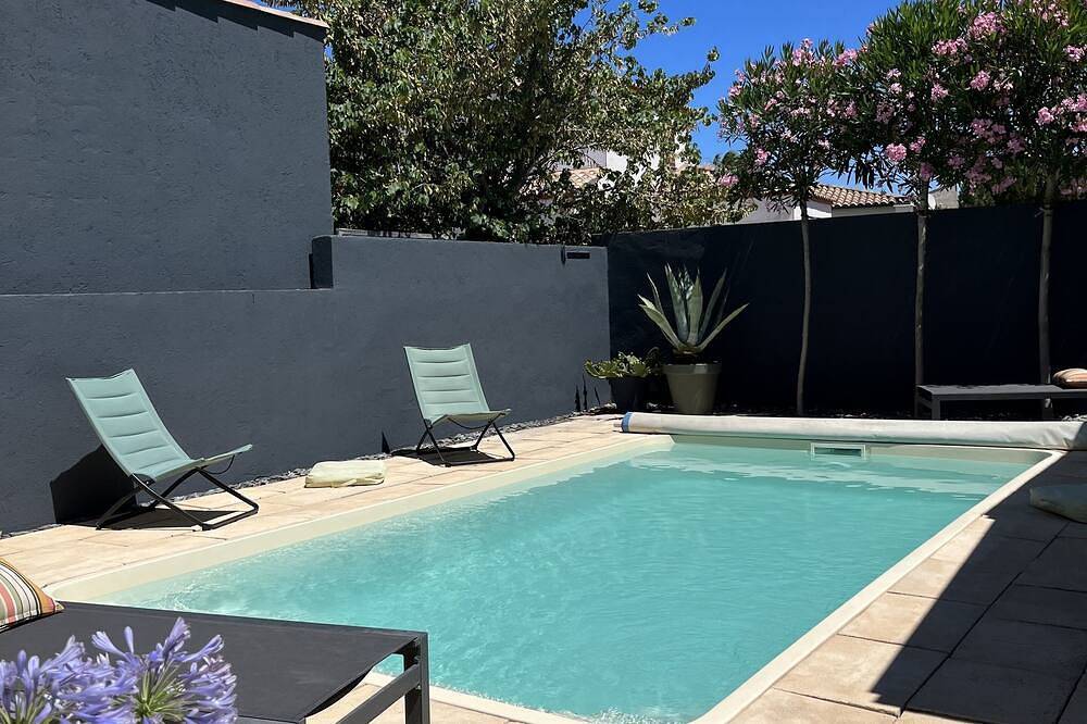 Entre Béziers Et Valras Plage Villa Avec Jardin Et Piscine Privee in Cers, Côte d'Améthyste