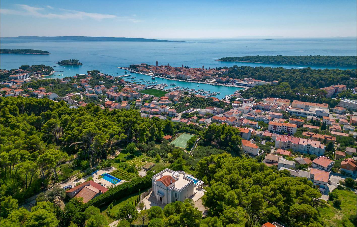 Gemütliche Ferienwohnung mit Pool und Terrasse, 2,5 km vom FKK-Strand Kandarola entfernt in Palit, Rab