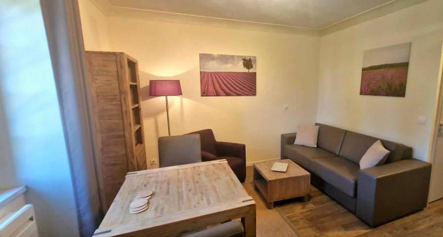 Gîte pour 2 personnes, avec piscine ainsi que jardin et vue à Ferrassières - 3