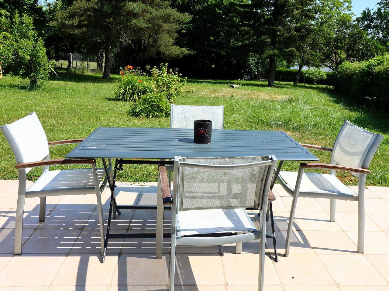 Renoviertes Landhaus mit beheiztem Pool und Haustiere erlaubt in der Nähe von Burgen in Moutiers-en-Puisaye, Auxerre und Umgebung