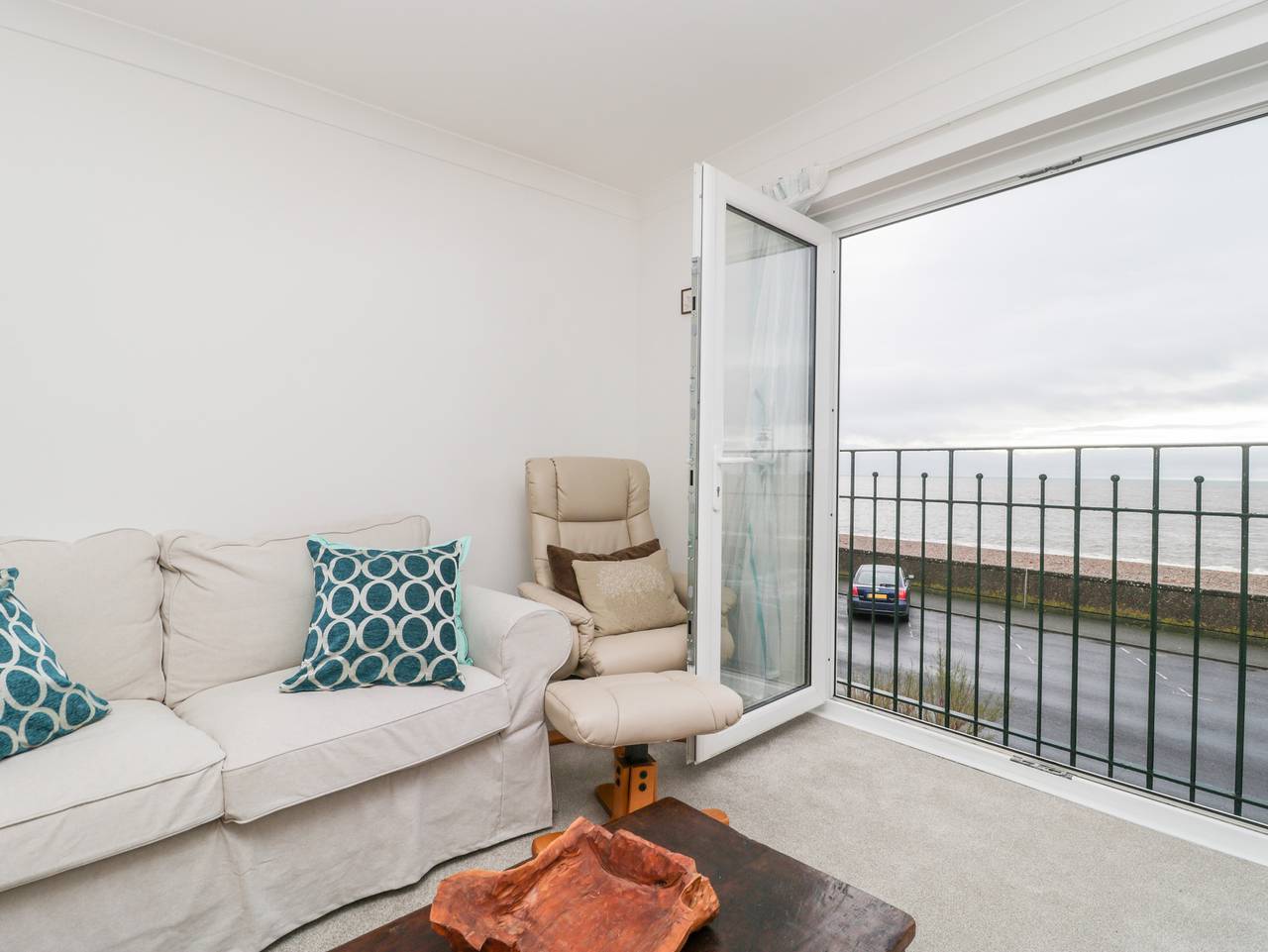 14 Lyme Mews in Seaton, Devon