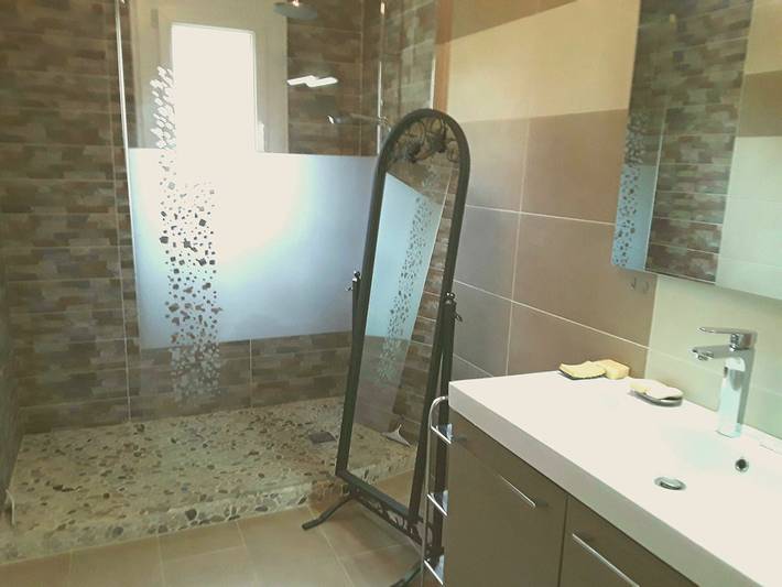 Villa pour 4 personnes, avec terrasse et jardin, animaux acceptés dans Allier - 2